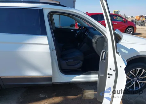 2020 Volkswagen Tiguan 2.0T Se/2.0T Se R-Line Black/2.0T Sel из США, поврежденный, VIN 3VV3B7AX8LM041426